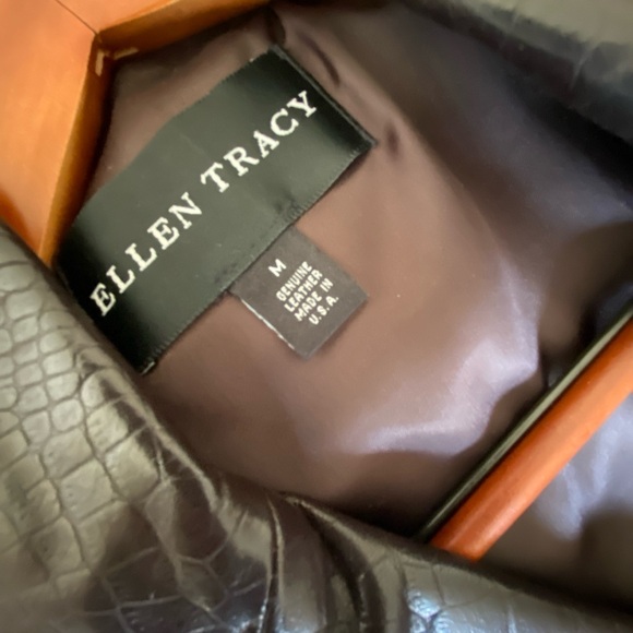 ELLEN TRACY GENUINE LEATHER COAT - Picture 6 of 15